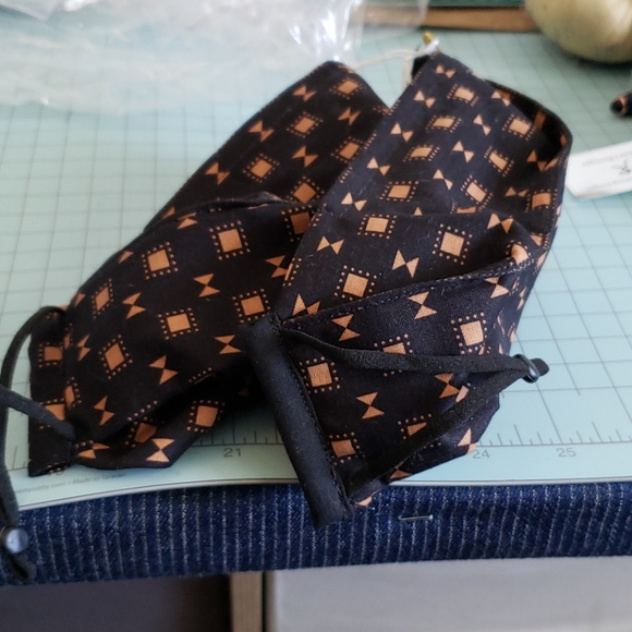 Mask, face masks - Picture 1 of 2